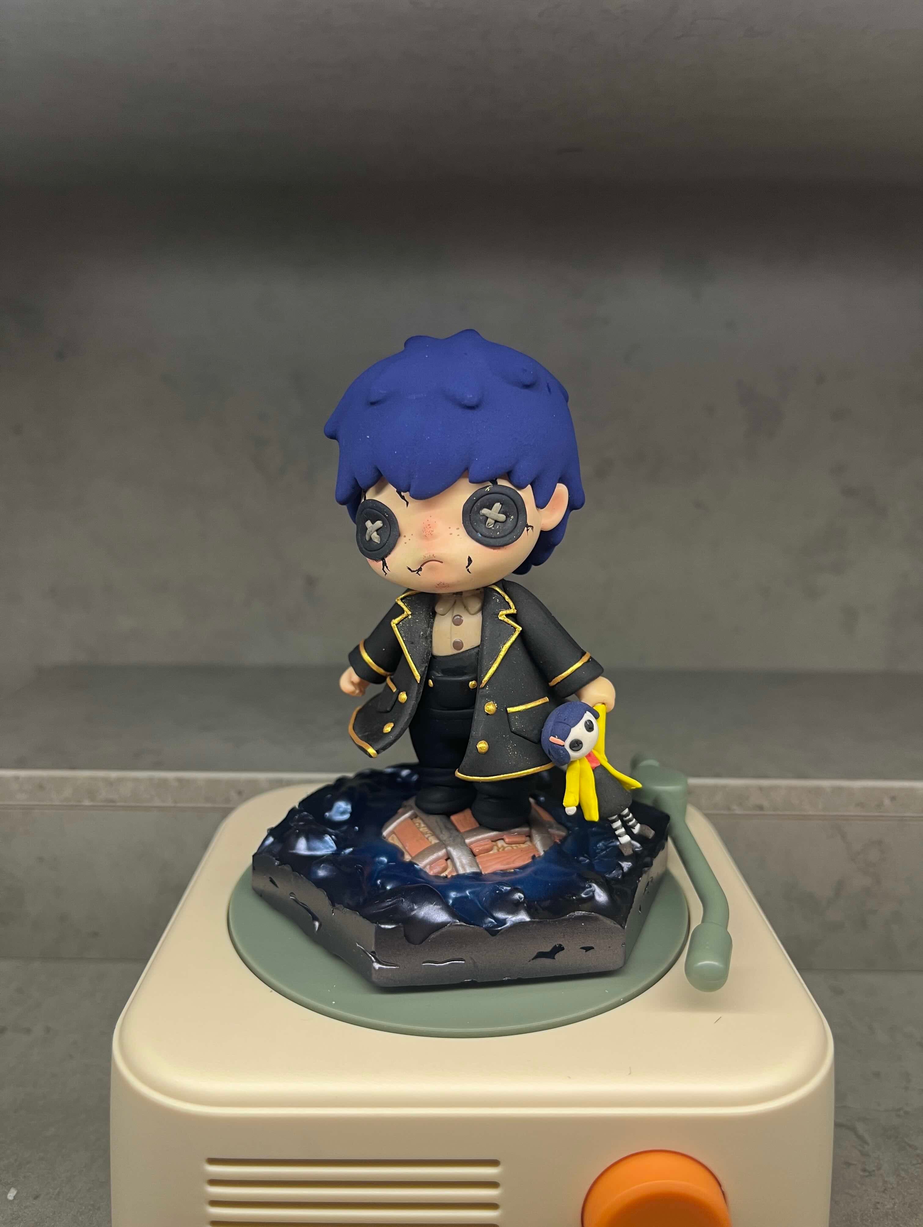 Custom Coraline from Hirono